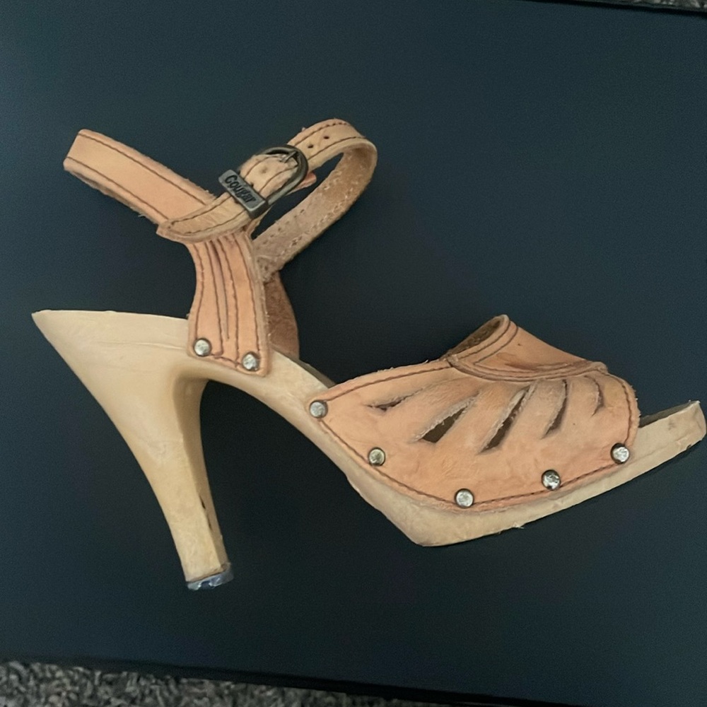 *Vintage* COUGAR Canada 70s/80s Style Leather Open Toe high heel!  size 7